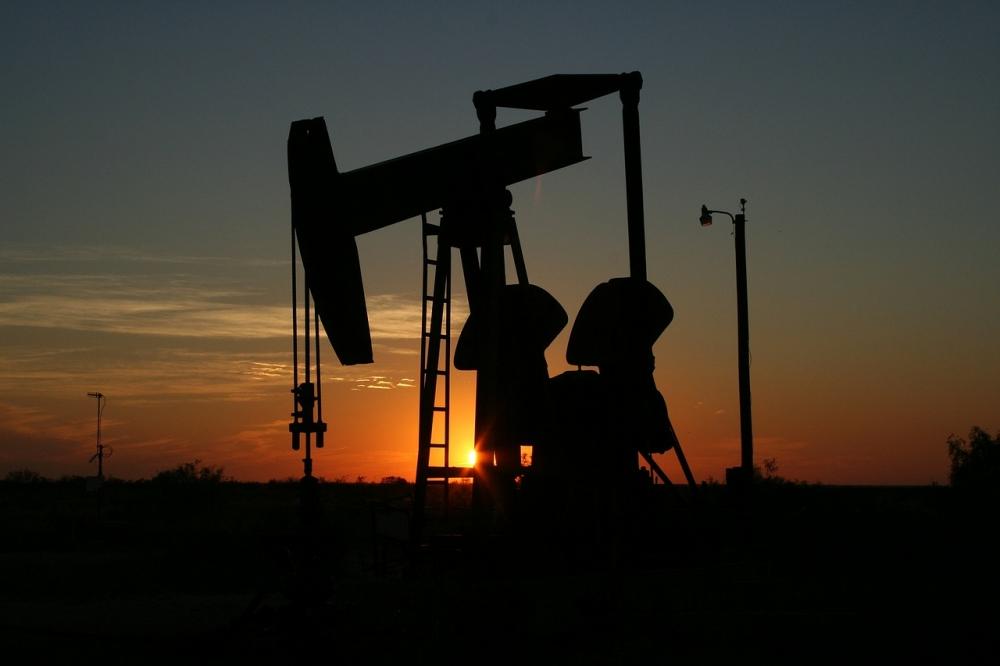 oil-hits-multiyear-highs-on-renewed-iran-sanctions-what-investors-should-watch_1_Wt3rX9.jpg