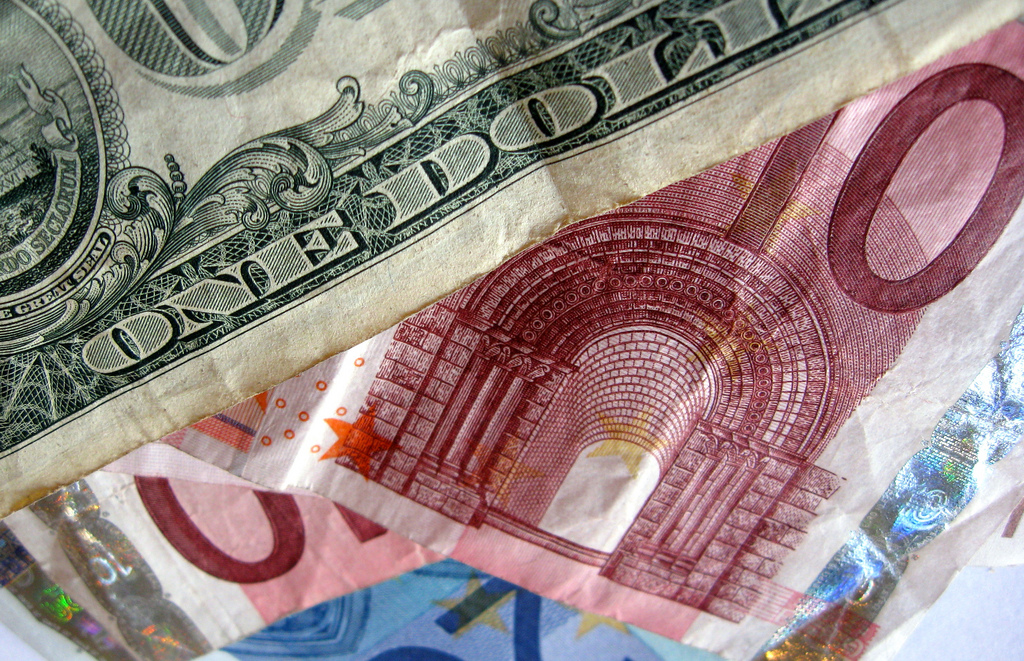 Geld dollar en euro (1).jpg