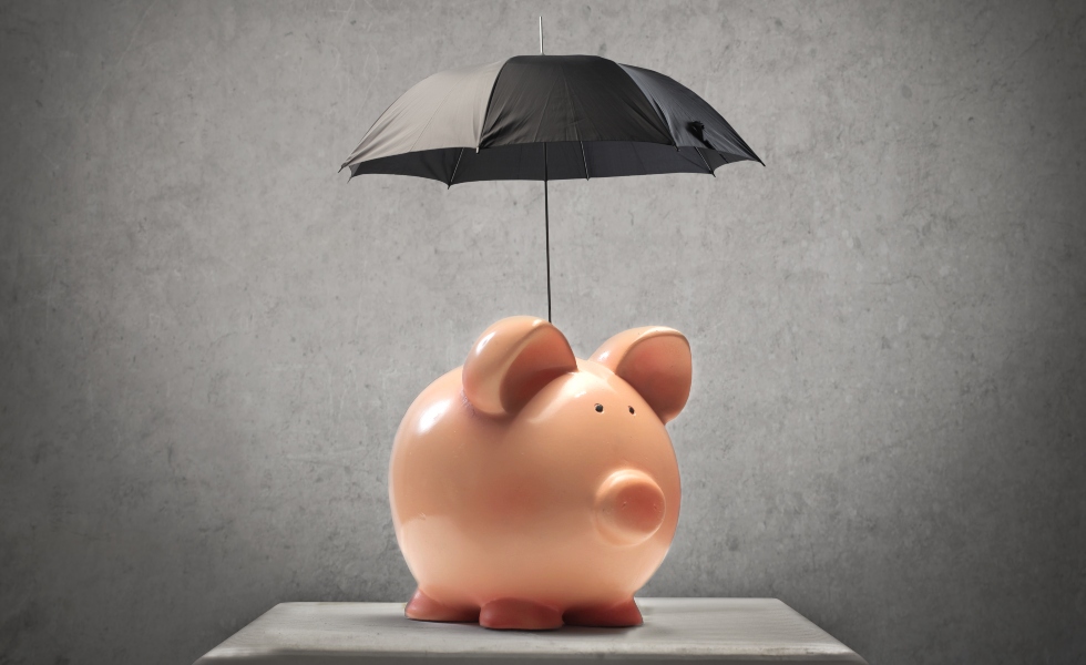 Pensioen-spaarvarken-paraplu-bescherming-sparen.jpg